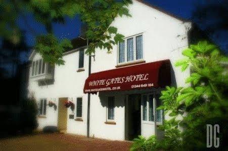 White Gates Hotel Binfield Kültér fotó